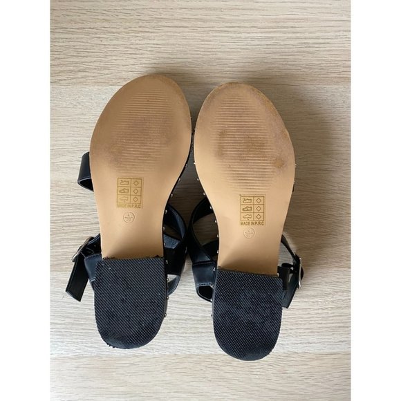 Kitten Heel Black Studded Sandals US6 - Picture 5 of 5